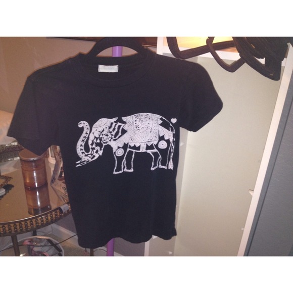 Brandy Elephant Graphic tee