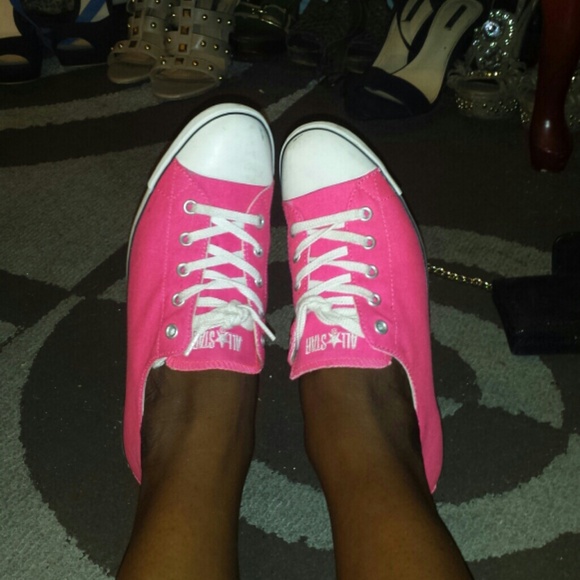 **price cut** Hot pink converse sneakers