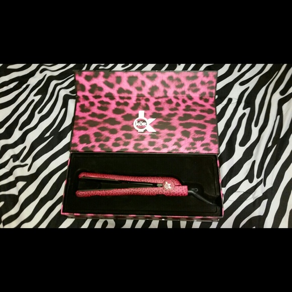 ❌SOLD❌Kor 100% Ceramic Plate Straightener
