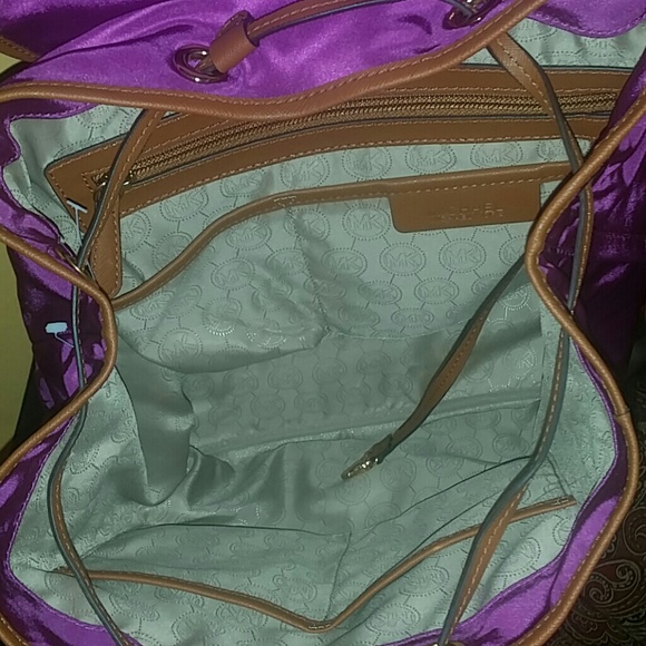 SOLD!!!Nwot michael kors backpack - Picture 2 of 4
