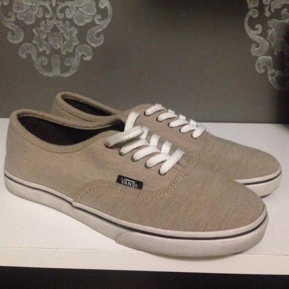 Tan vans