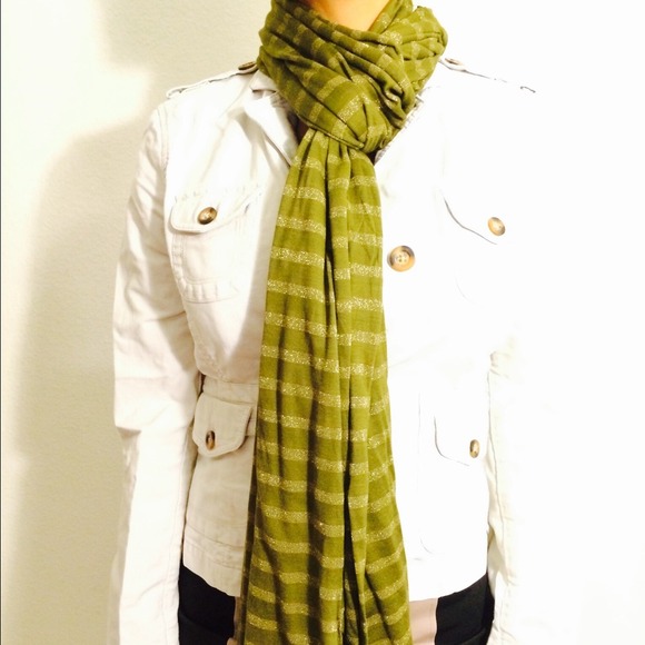 Green scarf