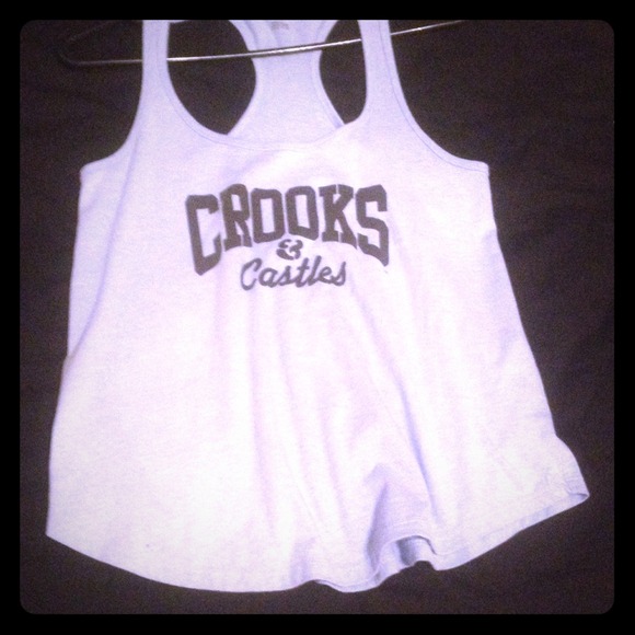 light blue crooks and castles t practically new