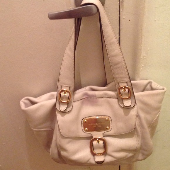 Authentic mk bag and wallet bundle - Picture 3 of 3