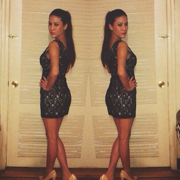 Dresses & Skirts - 🌟HOST PICK🌟 Lace Dress!