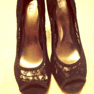Black lace shoes
