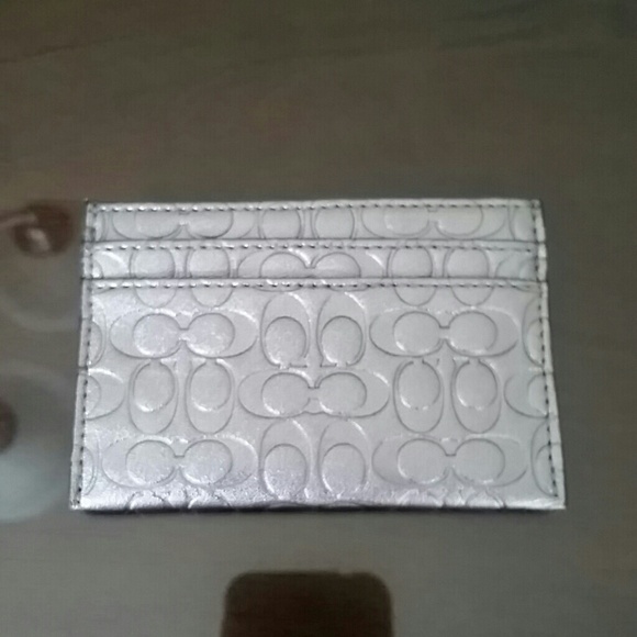 Coach credit card holder... PRICED TO SELL!!!