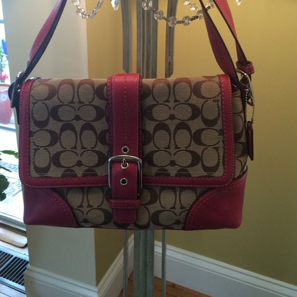 Pretty  Coach purse