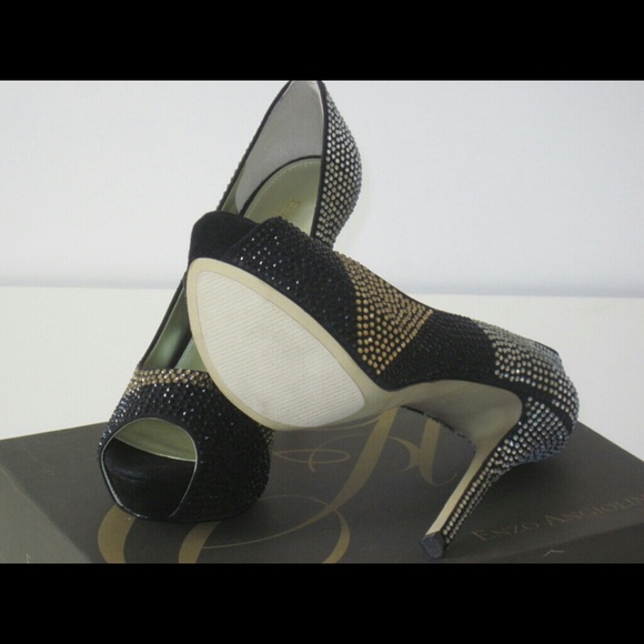 Studded 2 tone Enzo Angiolini pumps - Picture 4 of 4