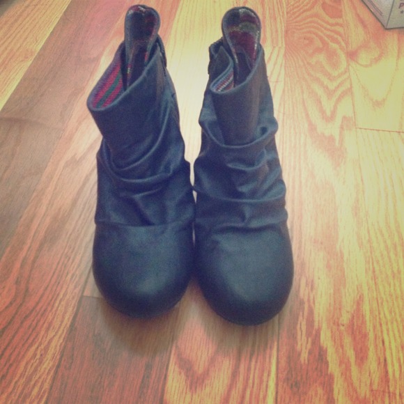 Blowfish booties! Size 8.5