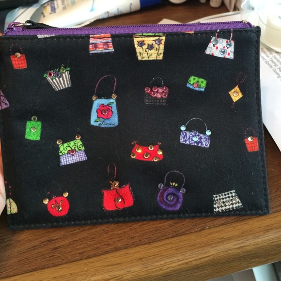 Zipper pouch with handbag design