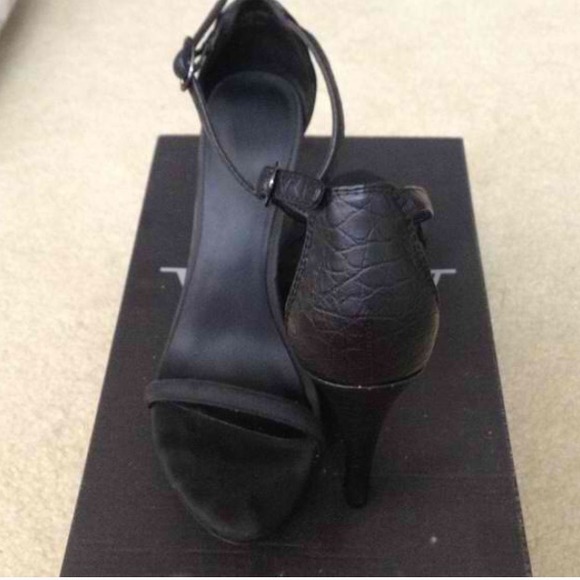 Armani exchange black strap heel