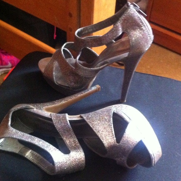 Multicolor Heels - Picture 2 of 2