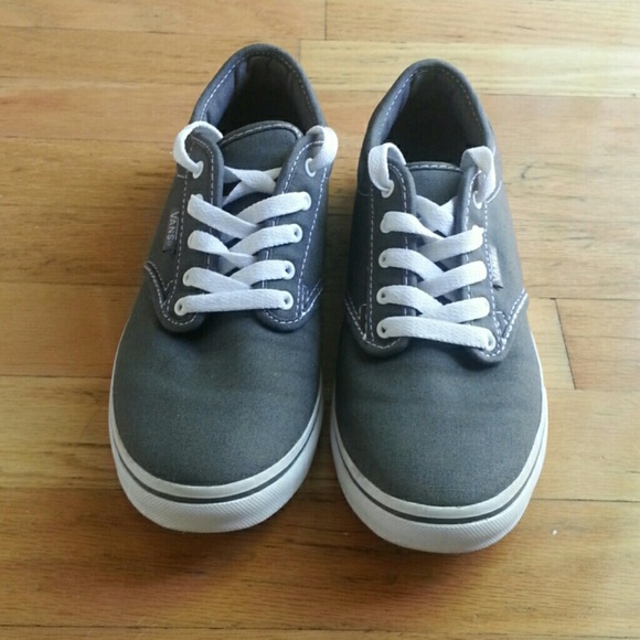 💥ON HOLD💥VANS in super condition!!