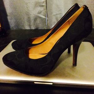 🎉HP 🎉 authentic Coach black heels