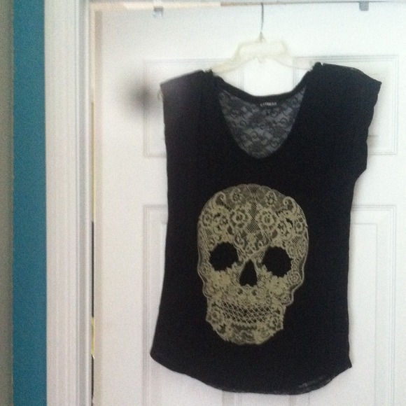 Express sugar skull shirt