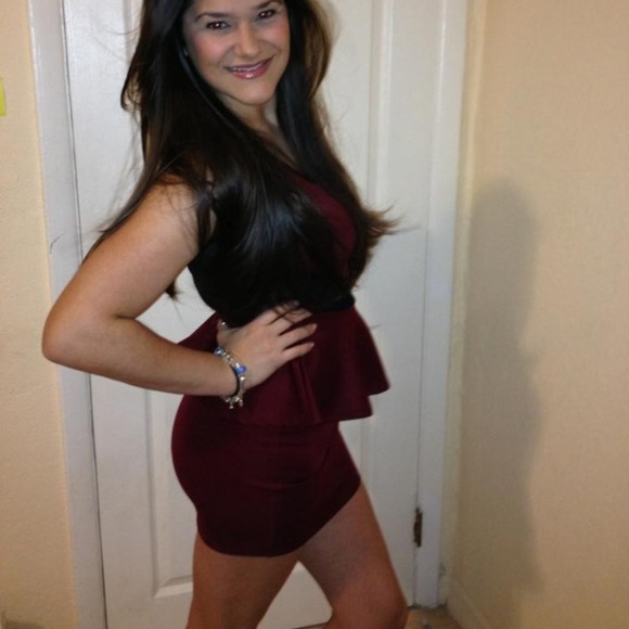 Maroon dress. - Picture 3 of 3