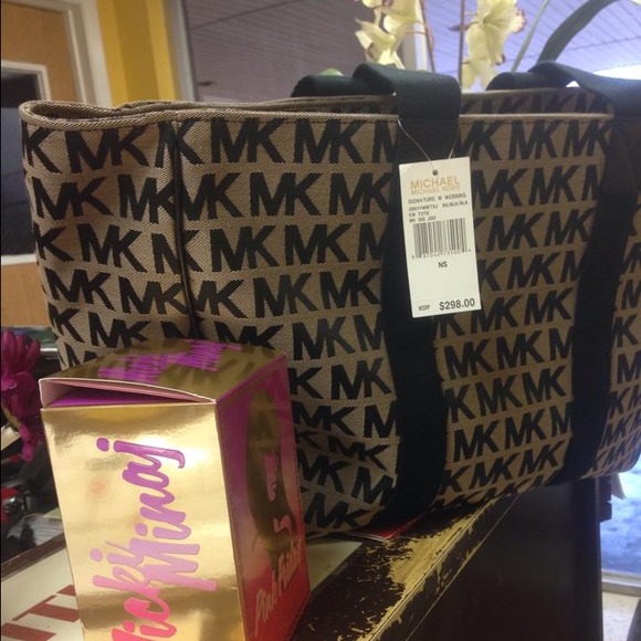 Mk sleep over bag beautiful in big use 2 times - Picture 1 of 1