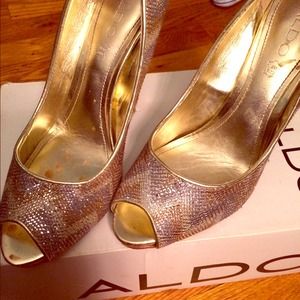 Aldo Diamond Sequins Gold And Silver Heel