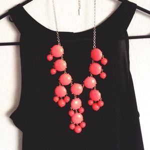Potpourri Bib bubble necklace
