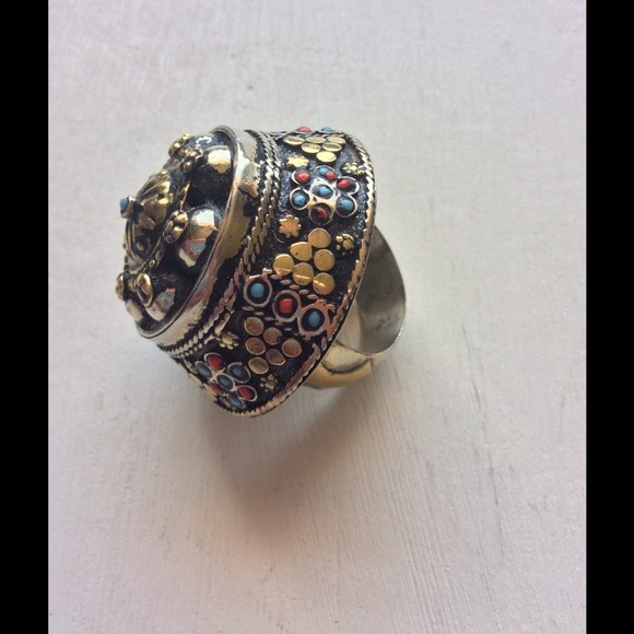 Oversized Afghan Kuchi Tribal Ring - Picture 3 of 4