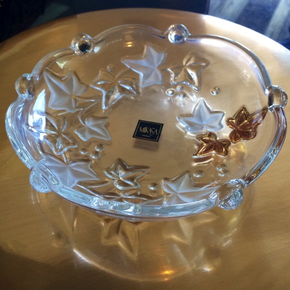 Mikasa 4 Decorative Glass Bowls - Gift for Her - Picture 2 of 2