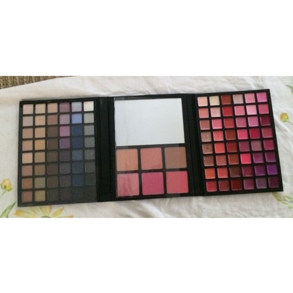 Nordstrom eye , lip & blush pallet
