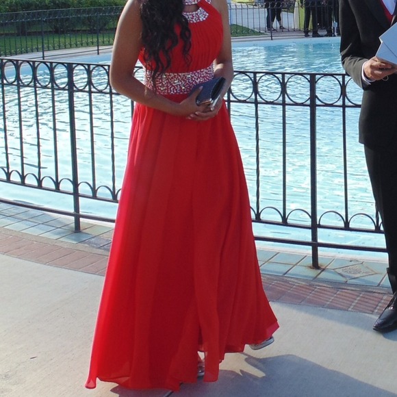 Prom dress - Picture 2 of 4