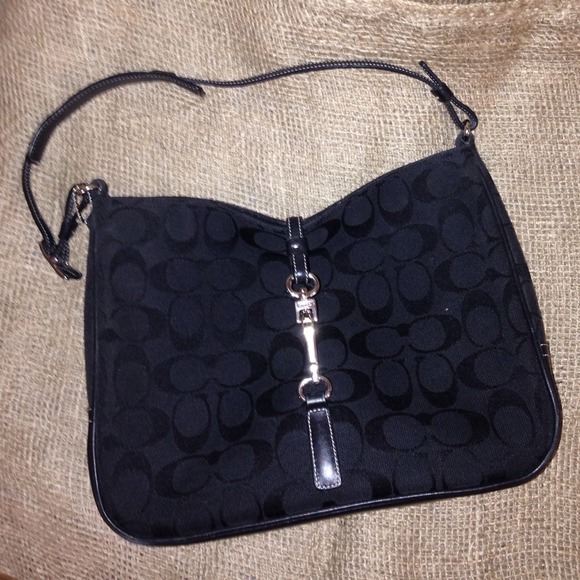 Authentic COACH Signature Hamptons Hobo handbag