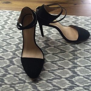 Zara Basics Black Heel