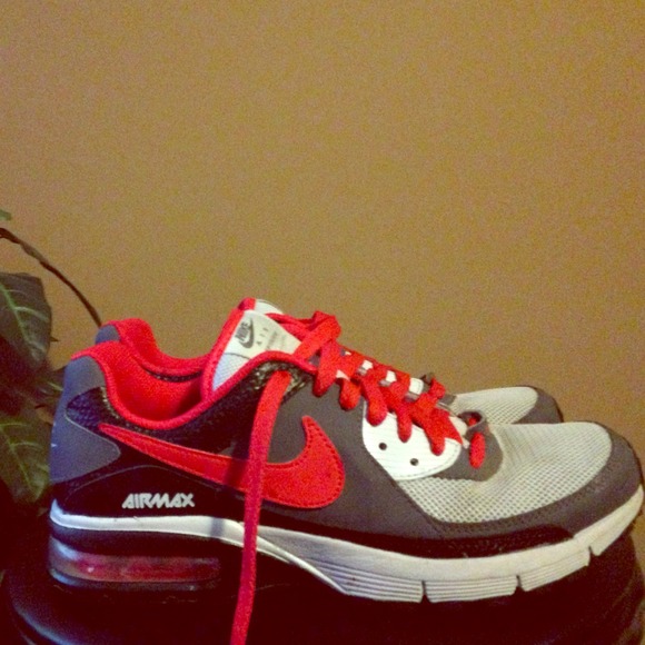 Nike air max shoes👟🔴⚪️▪️