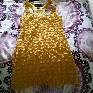 Yellow top/dress with ruffles