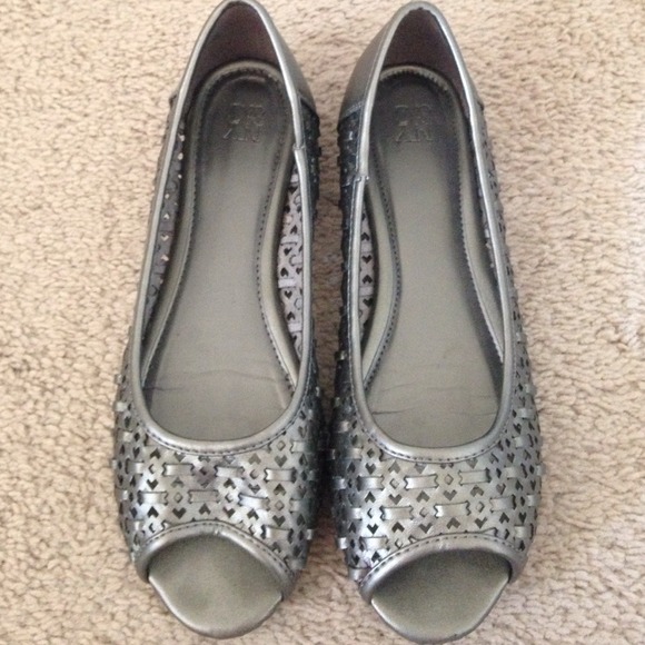 🚫SOLD🚫 New York & Co flats