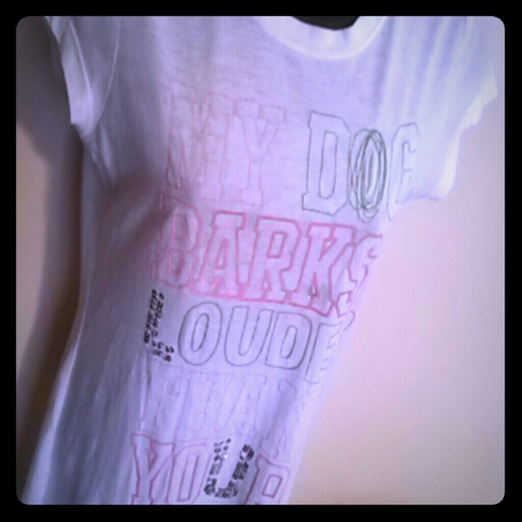 VS Pink tee