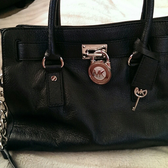 TRADED Michael kors black leather Hamilton