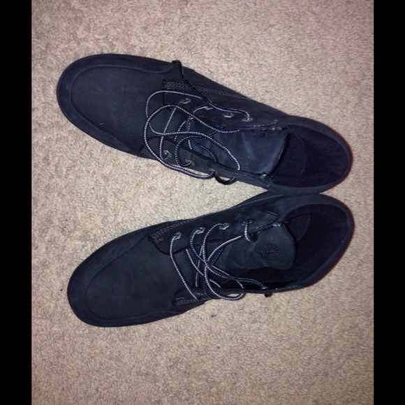 Lace up short boots