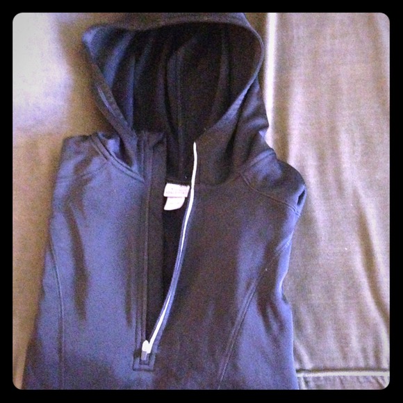 Black Pull over workout hoodie!