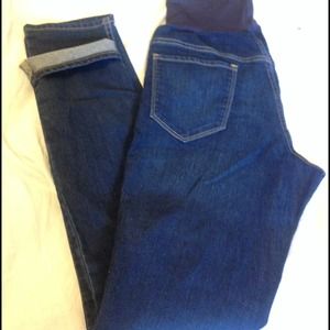 Maternity jeans + 2 free tees