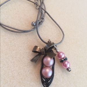 Precious Peas in a Pod w/2 charms