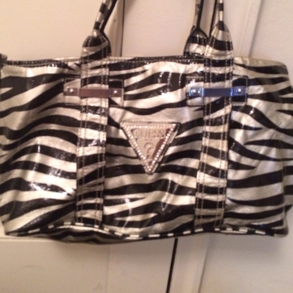 1⃣ hr sale! Guess zebra bag