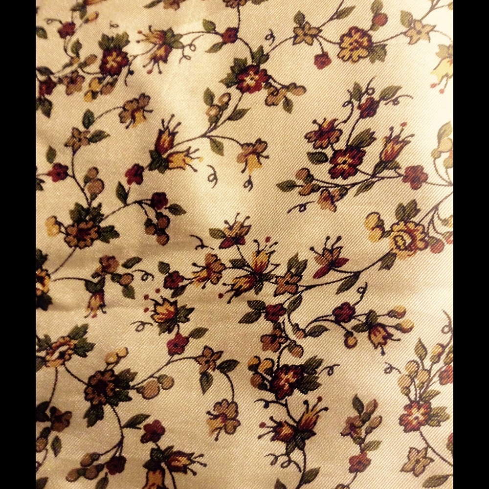 LOVELY FLOWERED SILK SCARF