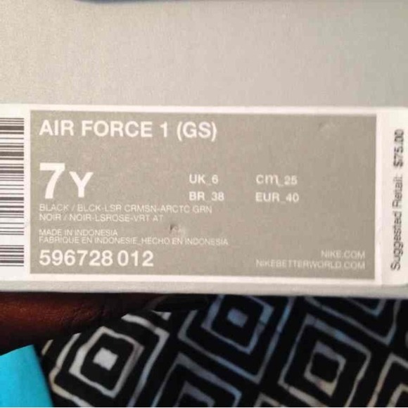 Nike Air Force - Picture 2 of 2