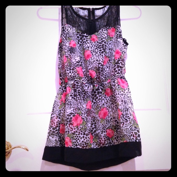 Size small forever 21 top worn once