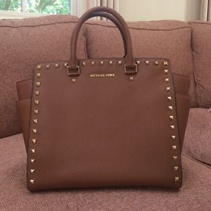 Michael Kors Large Selma Studded Saffiano Tote