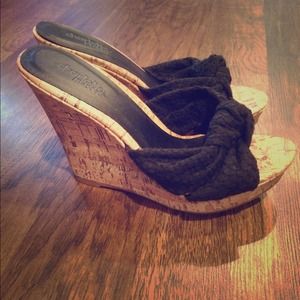 Black and Tan wedges
