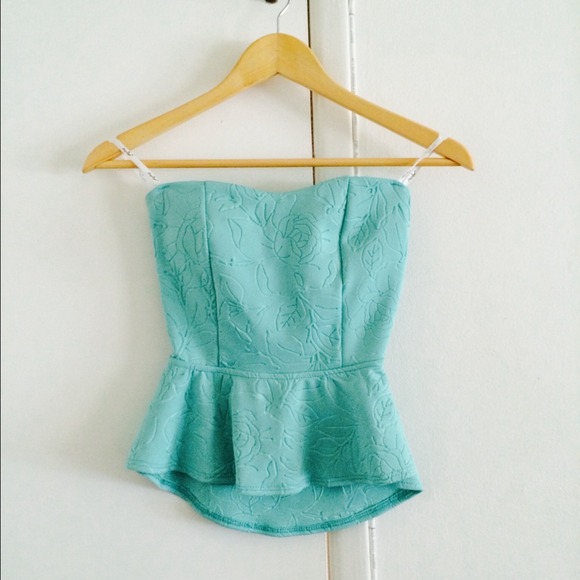 ❌Sold in a Bundle❌Tiffany Blue 💙 Bow Back Peplum