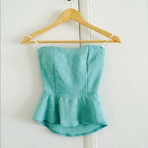 ❌Sold in a Bundle❌Tiffany Blue 💙 Bow Back Peplum