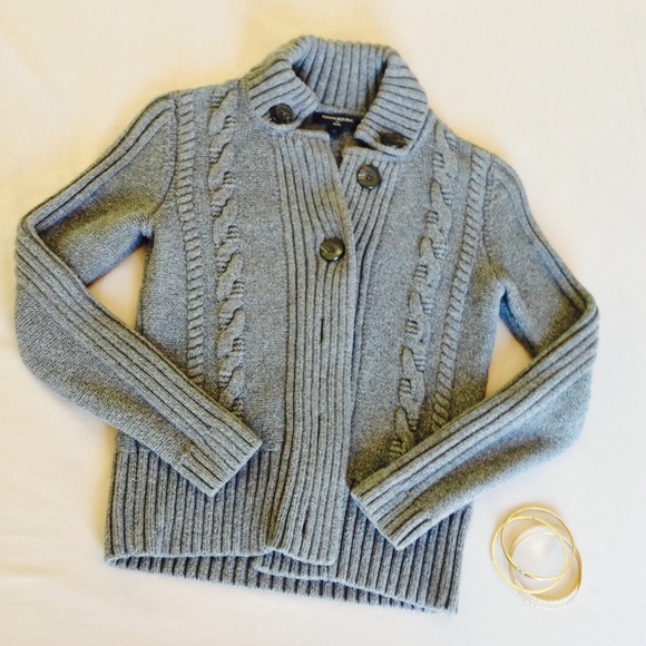 Banana Republic sweater.. - Picture 4 of 4