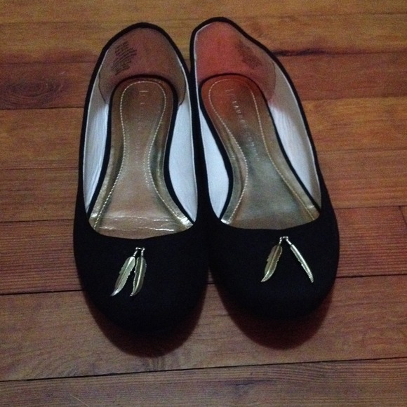 Black Flats with Gold Feathers - Picture 1 of 2