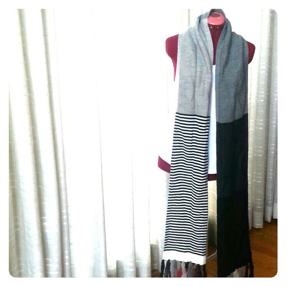 New york & Company oversized knit scarf